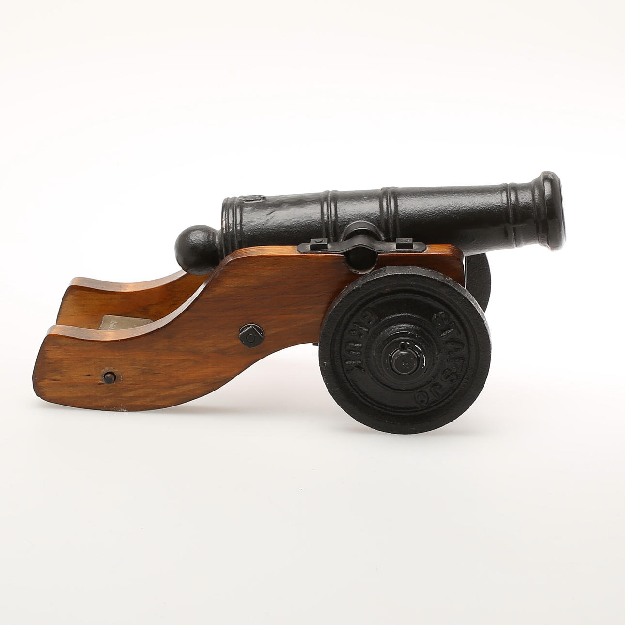 SALUTKANON, gjutjärn, Stafsjö Bruk.