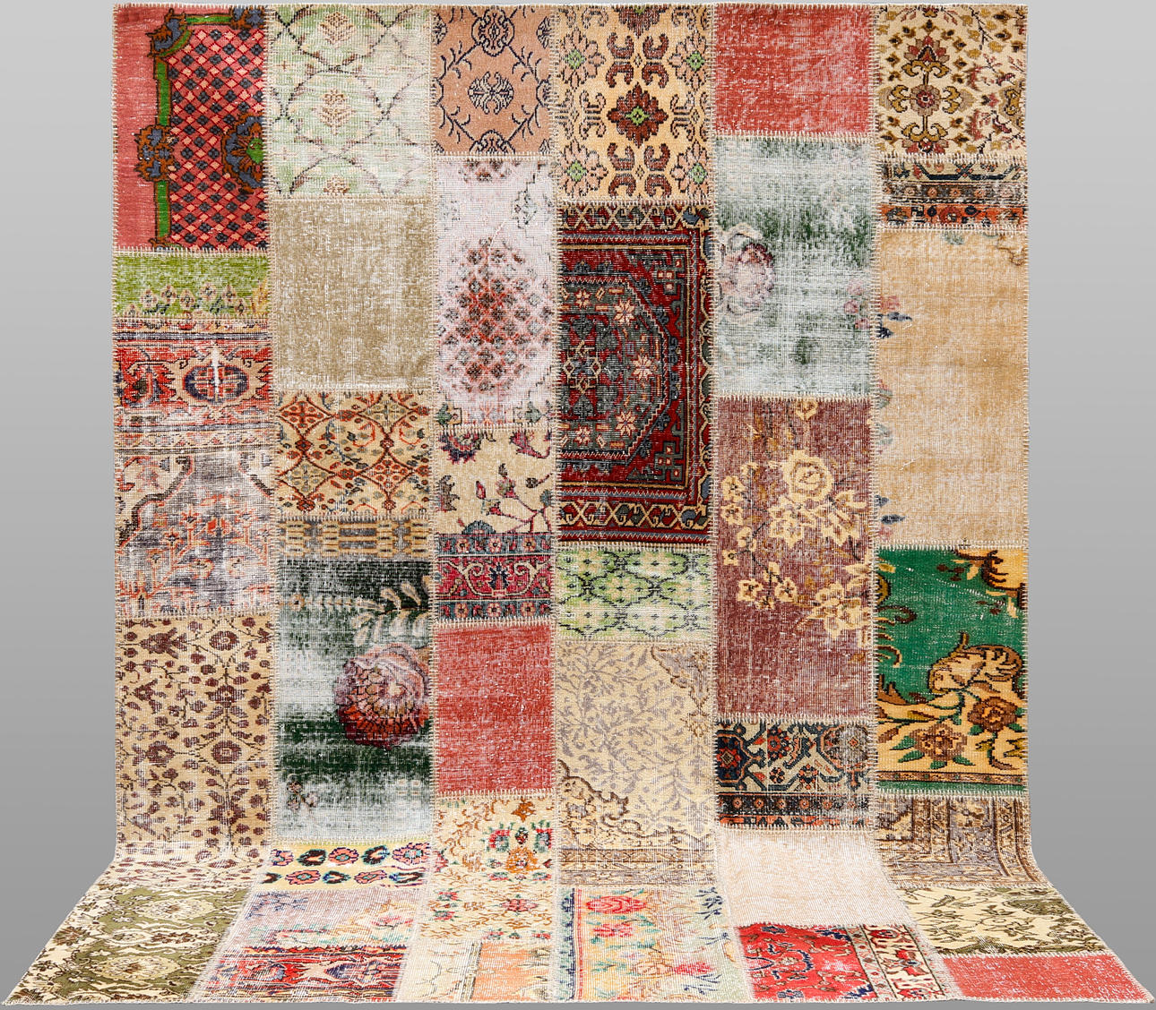 MATTA. Patchwork, anatoliska fragment, 310 x 231 cm.