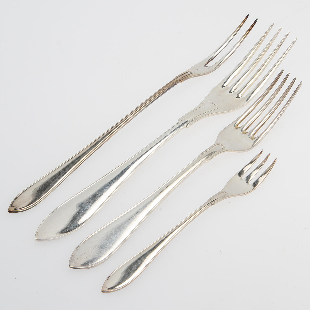 BESTICK, nysilver, ca 100 delar.