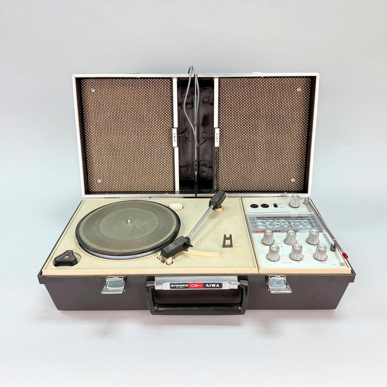 STEREO - Aiwa.