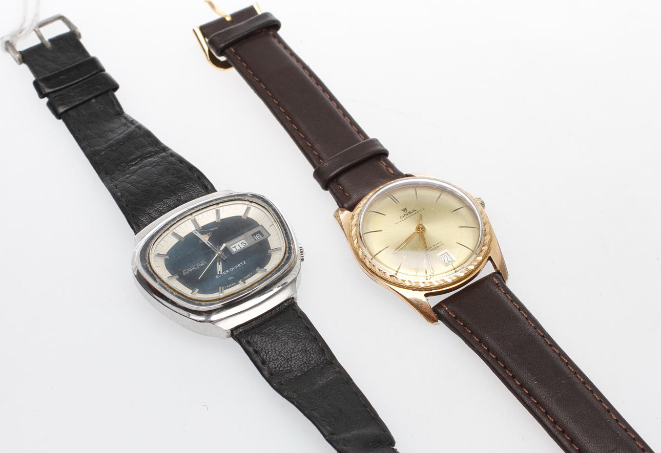 HERRARMBANDSUR, 2 st, Onsa Superautomatic samt Enicar Super Quartz, 1970-tal.