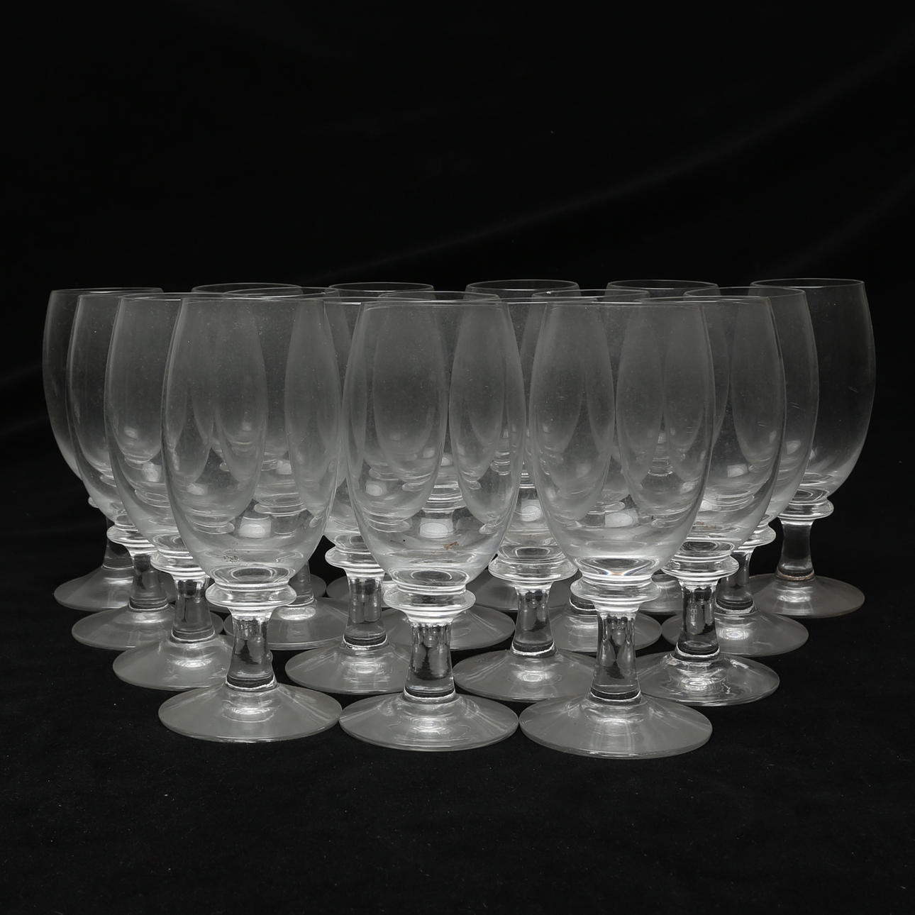 GLASSES, 18 pcs, reportedly Johansfors. Glass - Tableware - Auctionet
