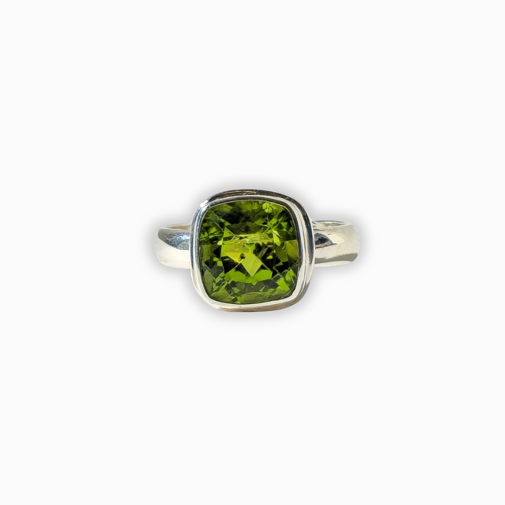 RING I SILVER MED PERIDOT.