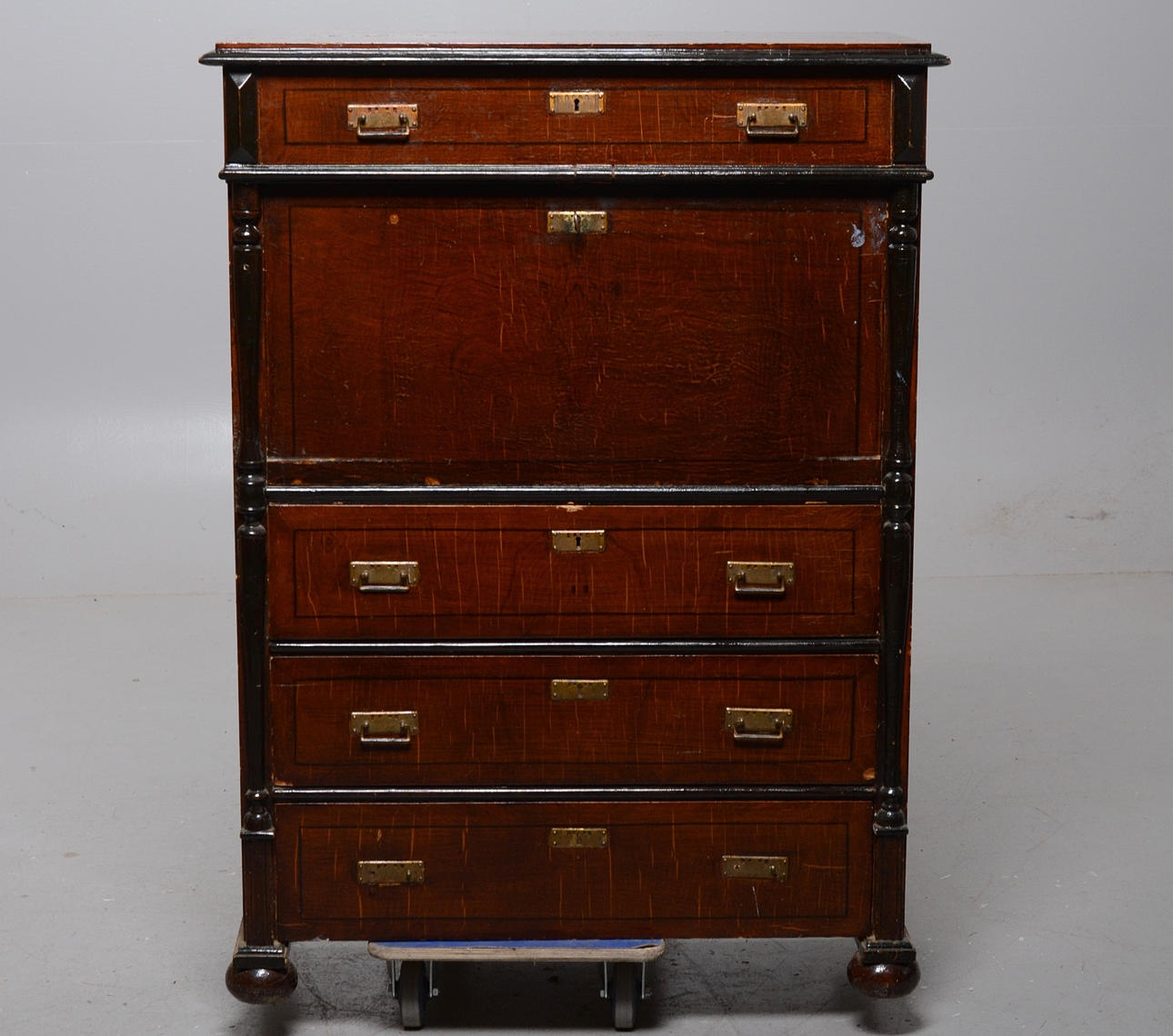 CHIFFONJÈ, 1800-tal.