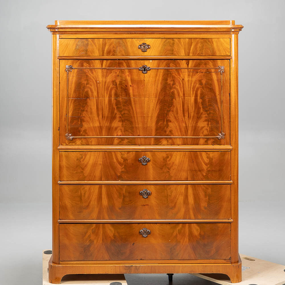 KLAFFSKÄNK, mahogny, 1800tal.
