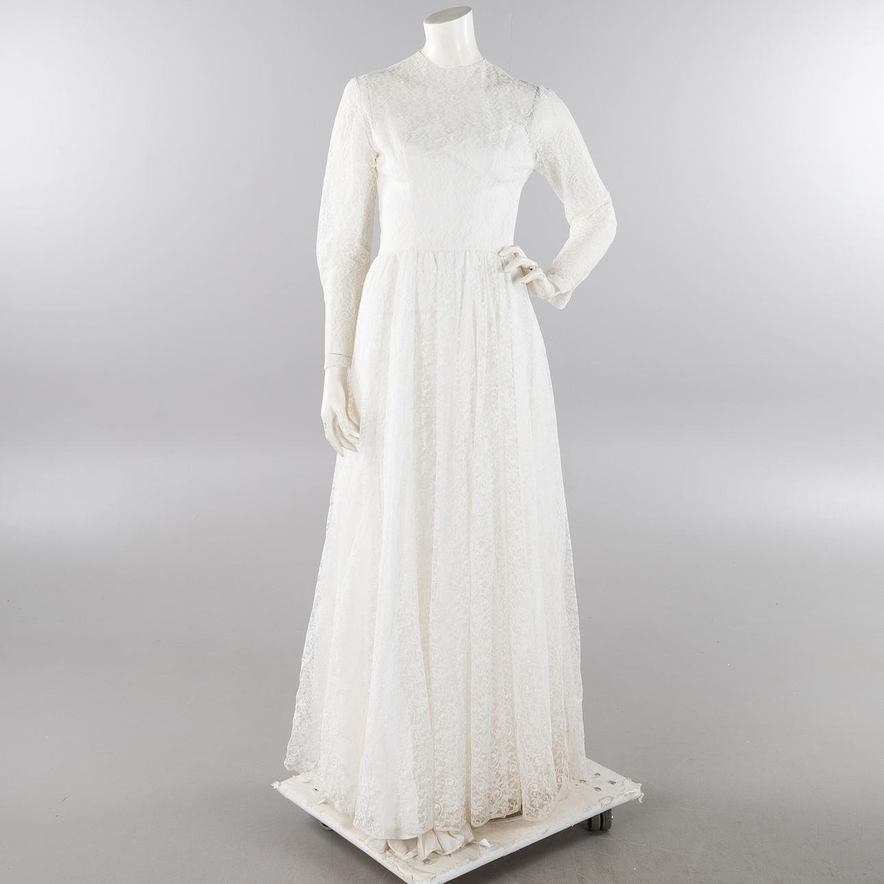 WEDDING DRESS, vintage 1950s/60s, lace, size approx. 38. Vintage & Designer  Fashion - Auctionet