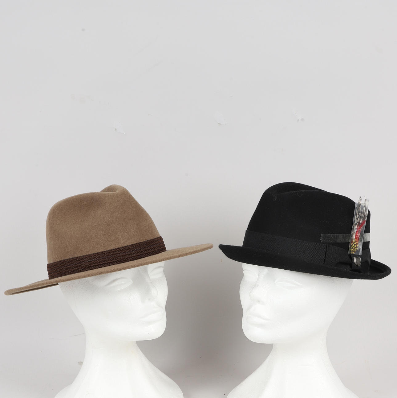 HATTAR, 2 st, ull, Gain Brixton och Traveller.