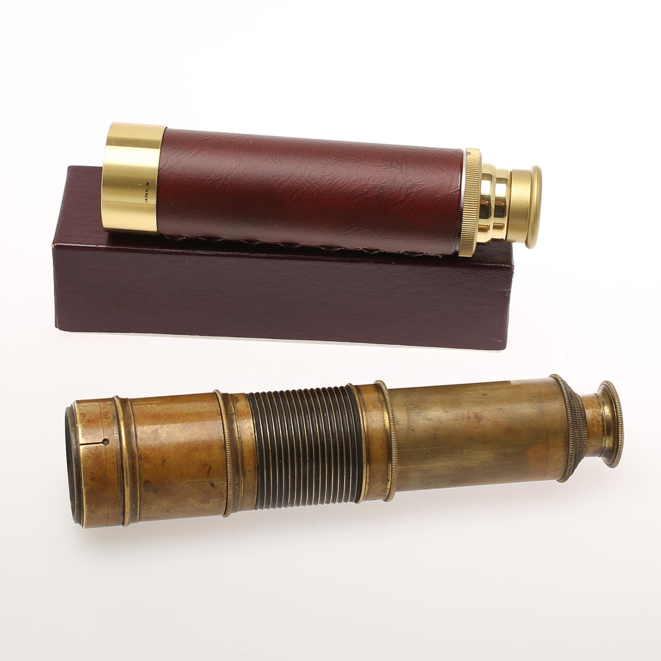 TUBKIKARE, 2 st, mässing.