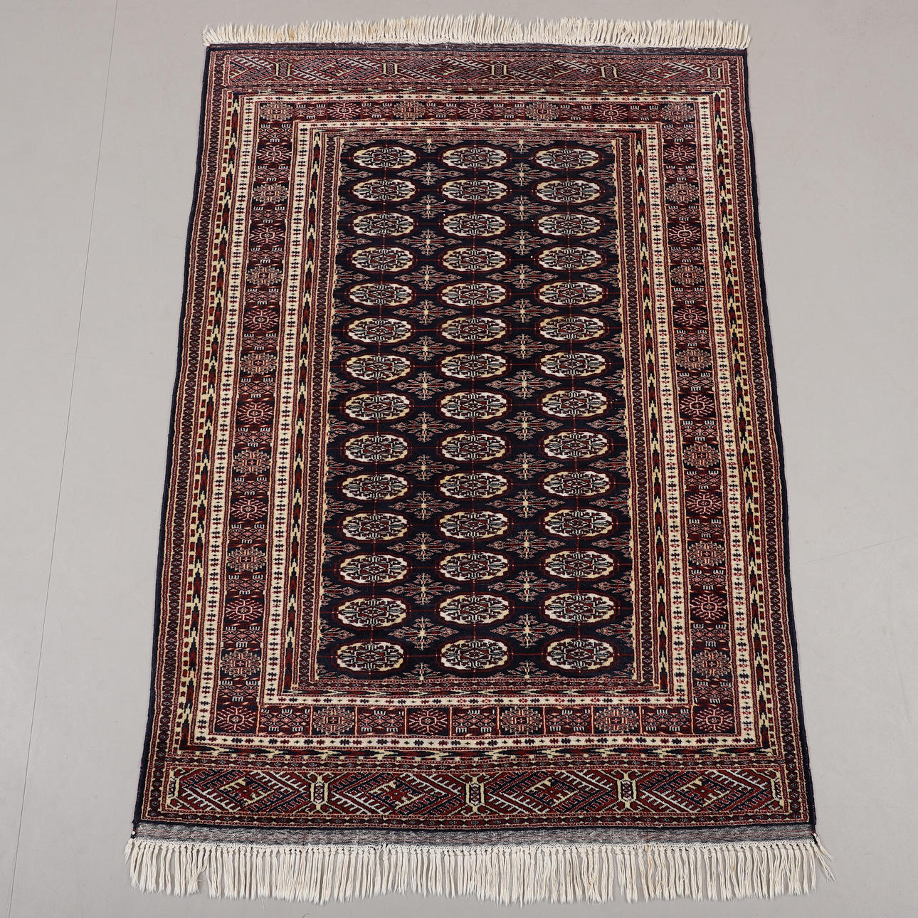 MATTA, orientalisk, mått 182x126 cm.