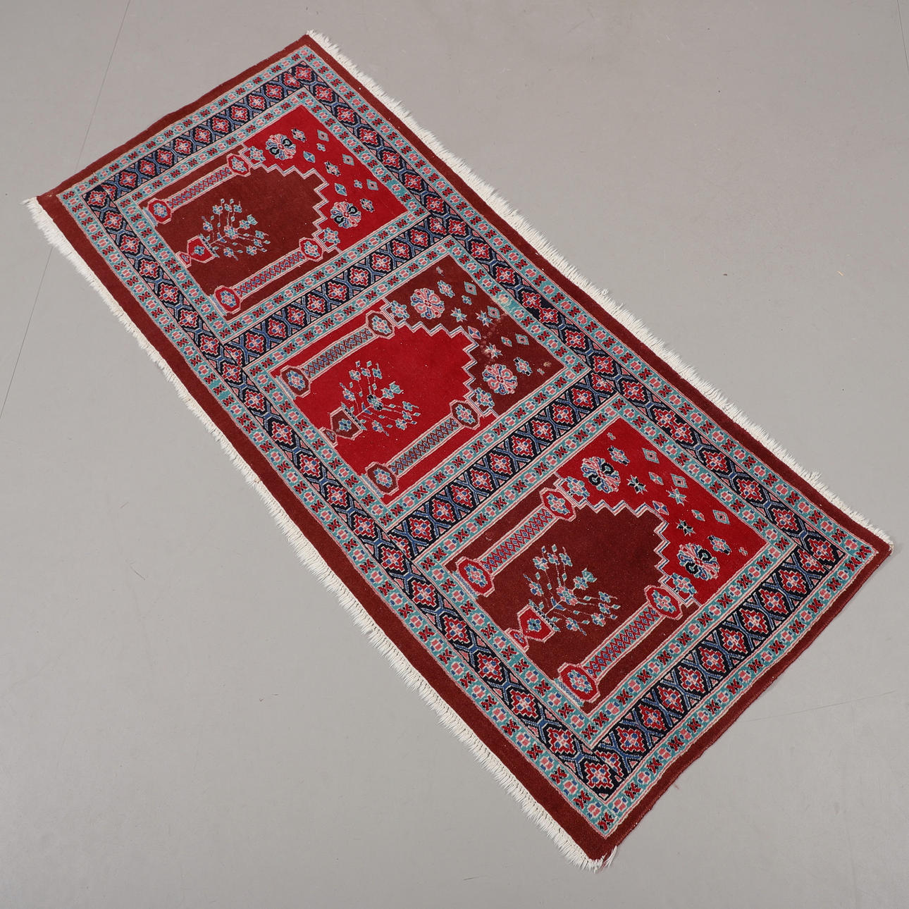 MATTA, orientalisk, mått 185x78 cm.