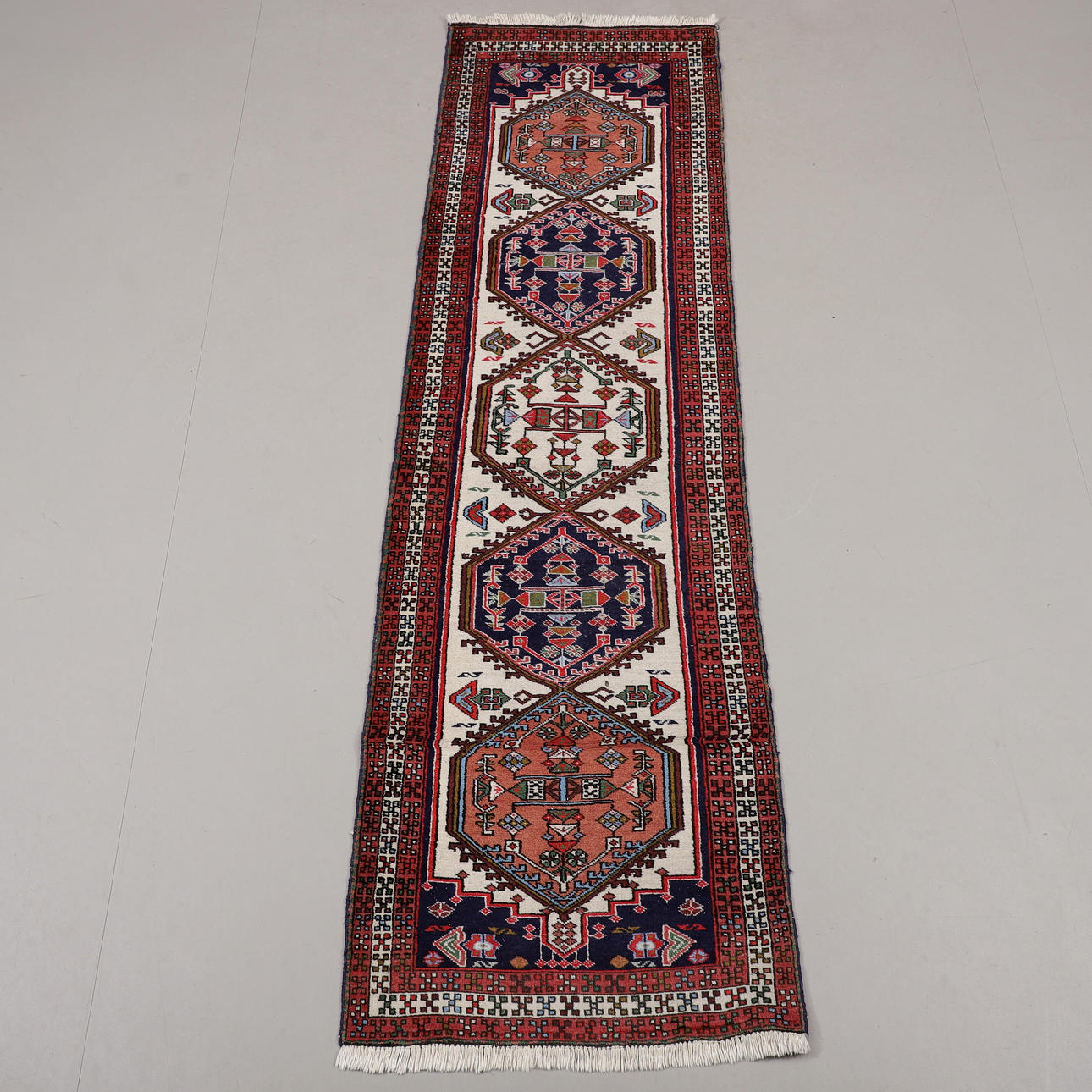 GALLERIMATTA, Ardebil, Iran, mått 275x77 cm.