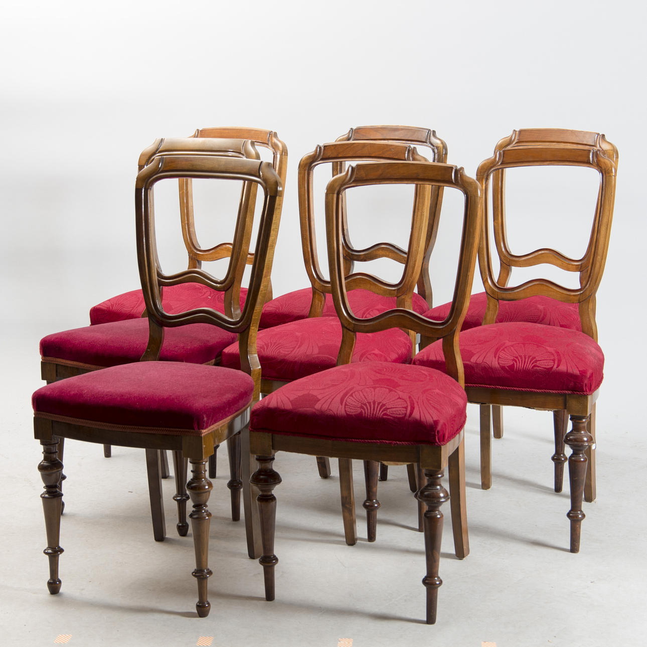 STOLAR, 6+2 stycken snarlika, mahogny, nyremässans.