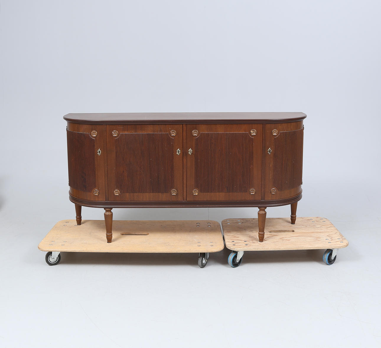 SIDEBOARD, gustaviansk stil, 1900-tal.
