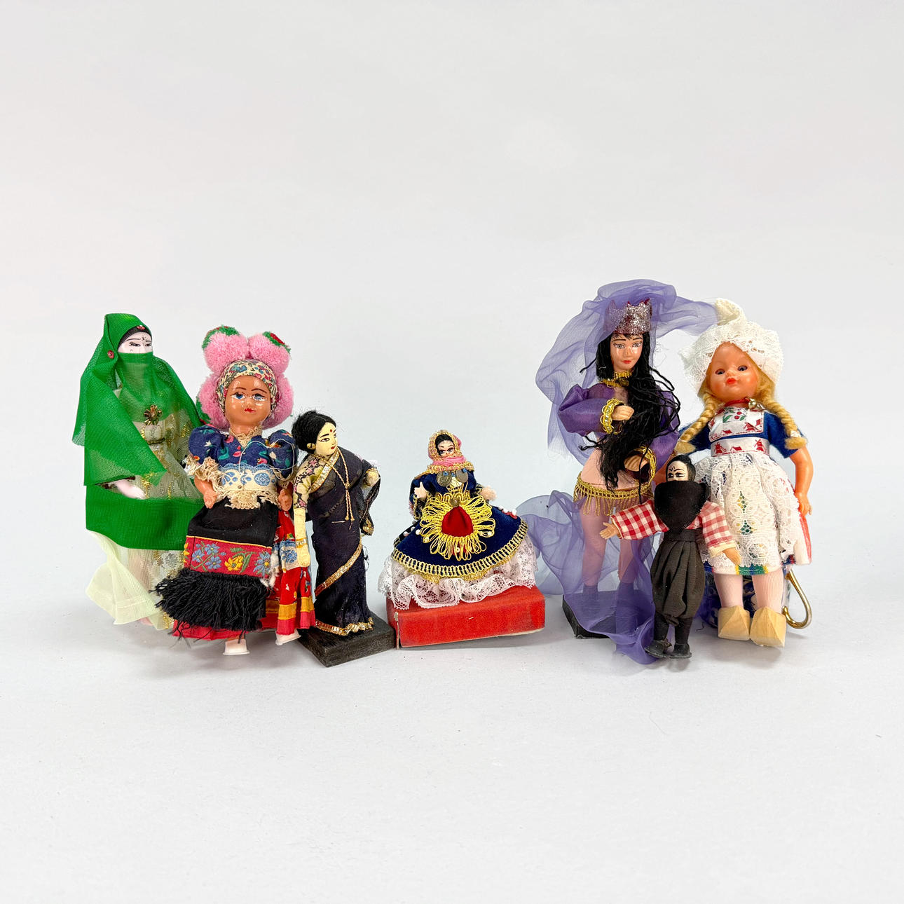 DOLLS - 6 pcs, different countries, incl. Greece, Holland.