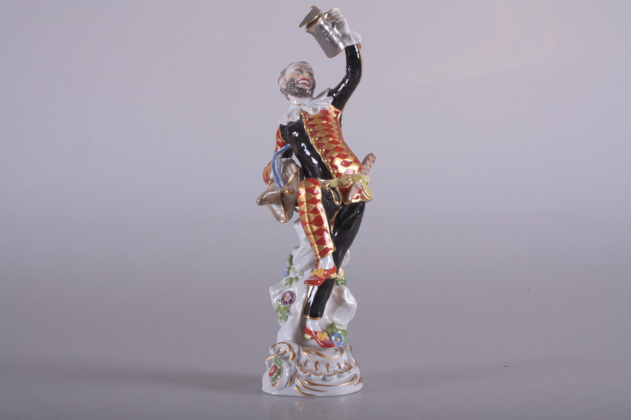 FIGURIN, man med krus, meissen.