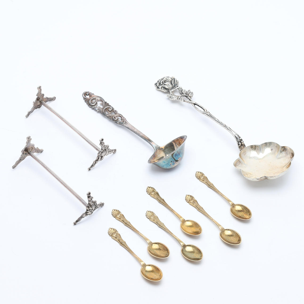 SILVER ITEMS, 10 pieces.