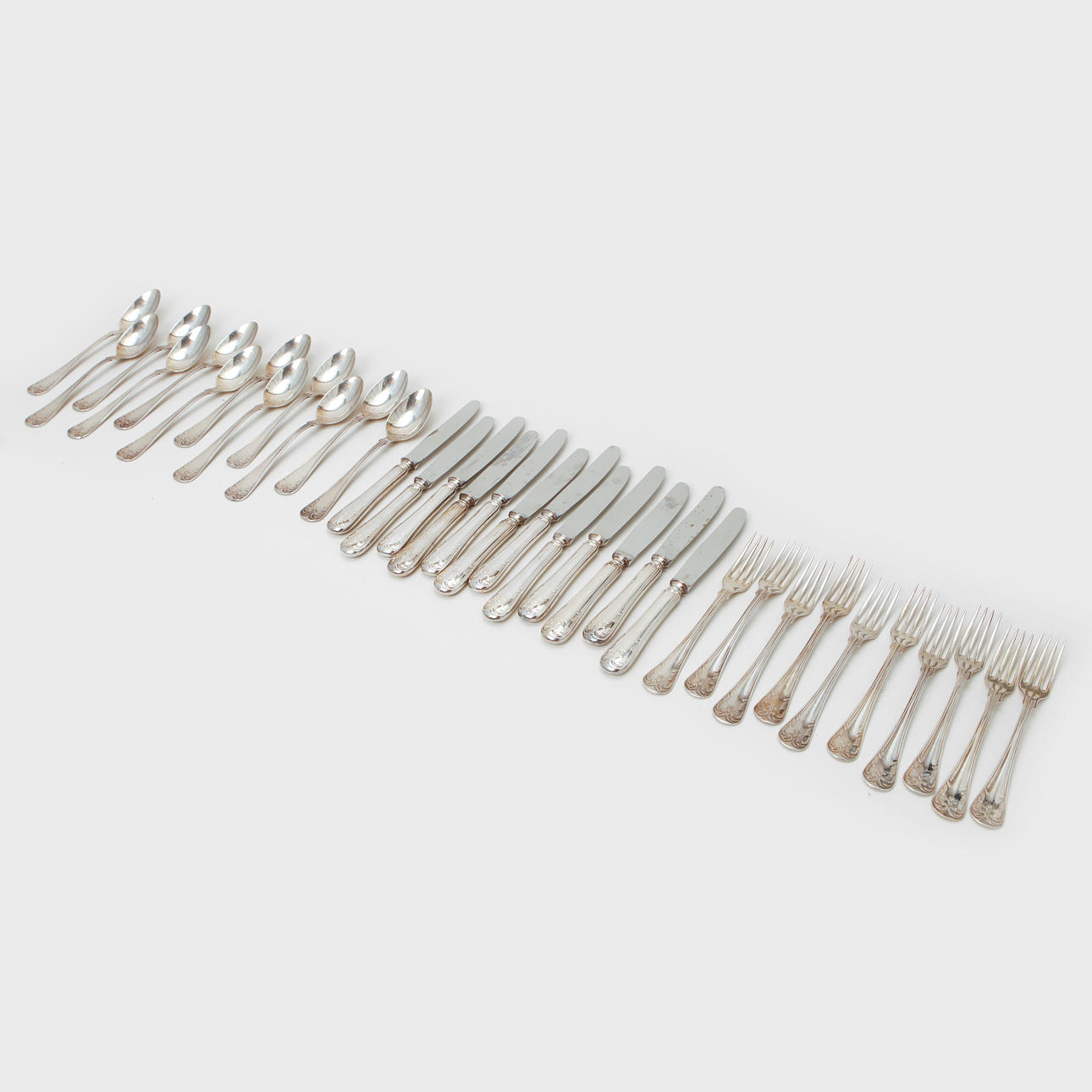 BESTICK, 34 delar, silver, MEMA, totalvikt ca 960 gram.