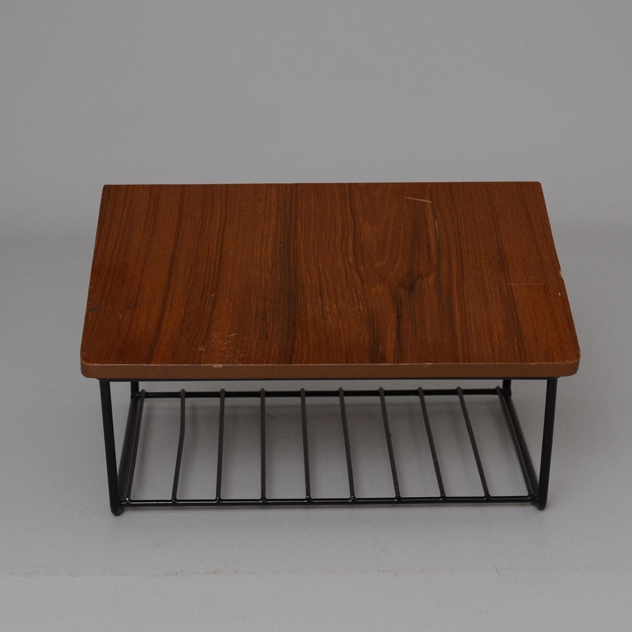 TELFONHYLLA, "String".