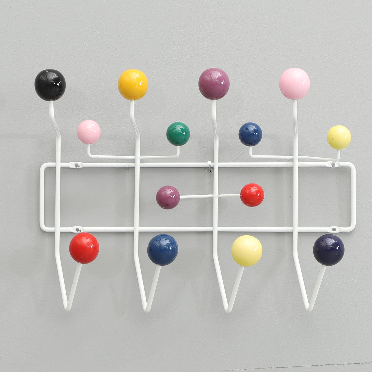 CHARLES & RAY EAMES. Klädhängare, "Hang It All".