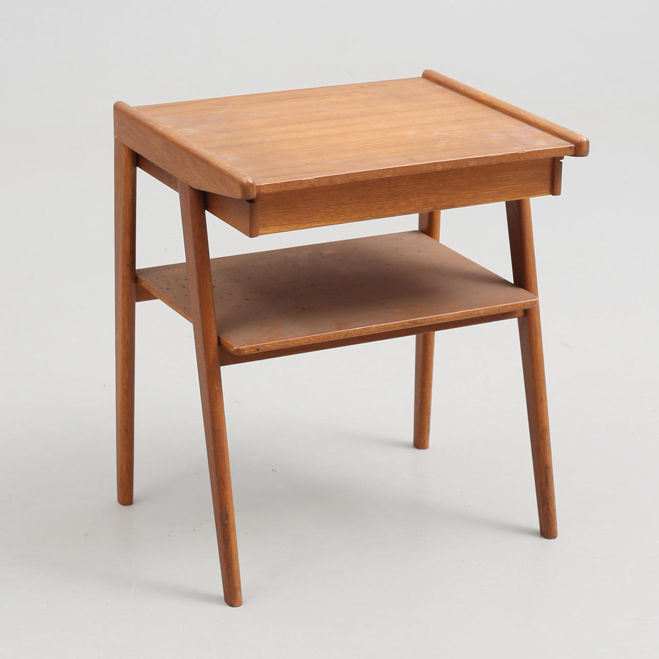 SÄNGBORD, teak, 1900-talets andra hälft.