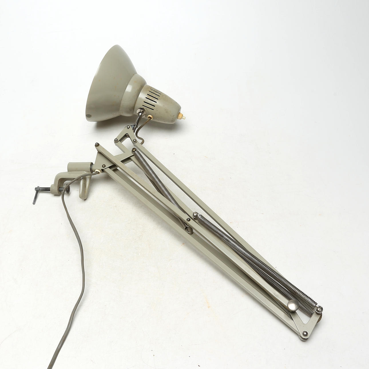 SKRIVBORDSLAMPA, metall, grå.