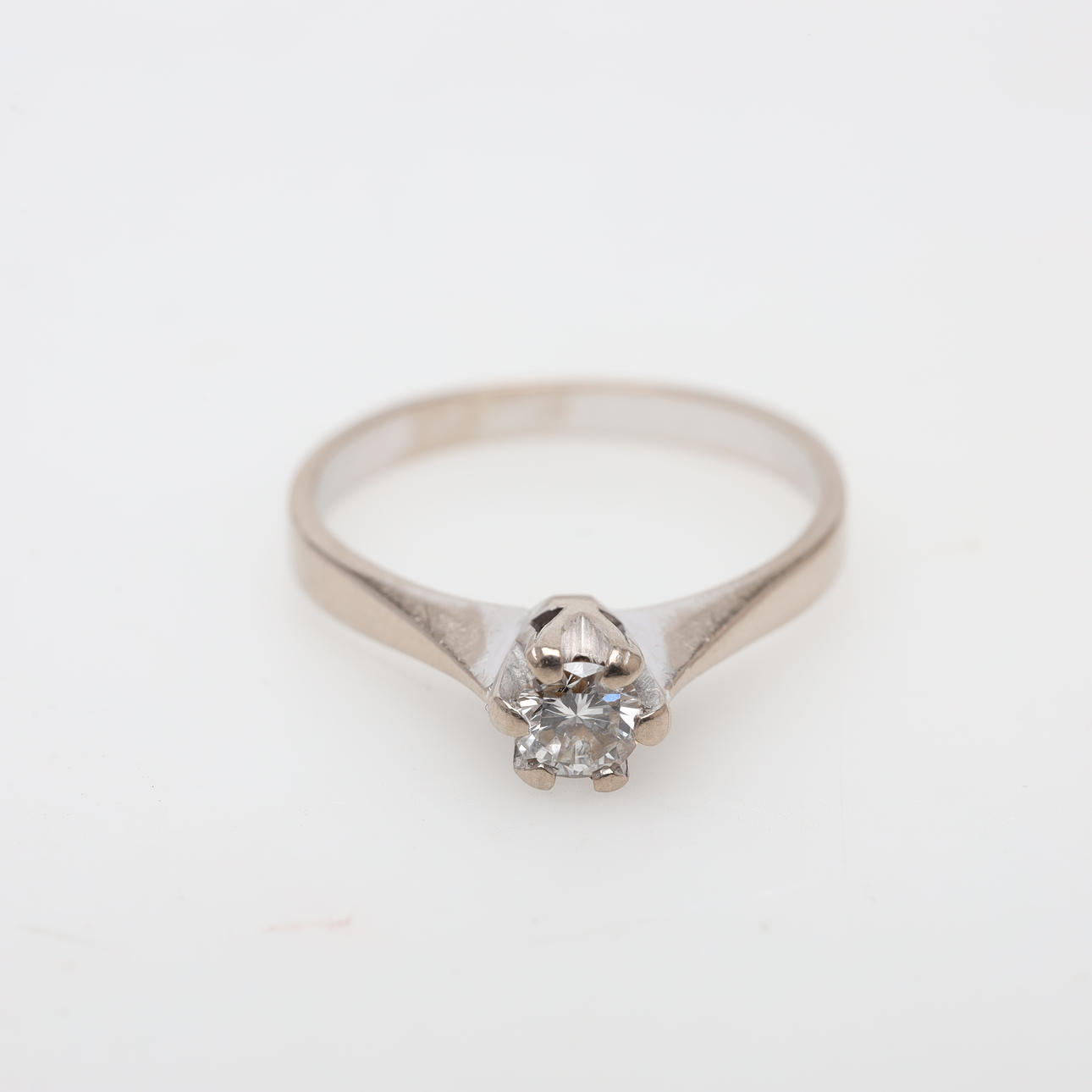 RING 18K, guld, med diamant, vikt ca 4 gram.