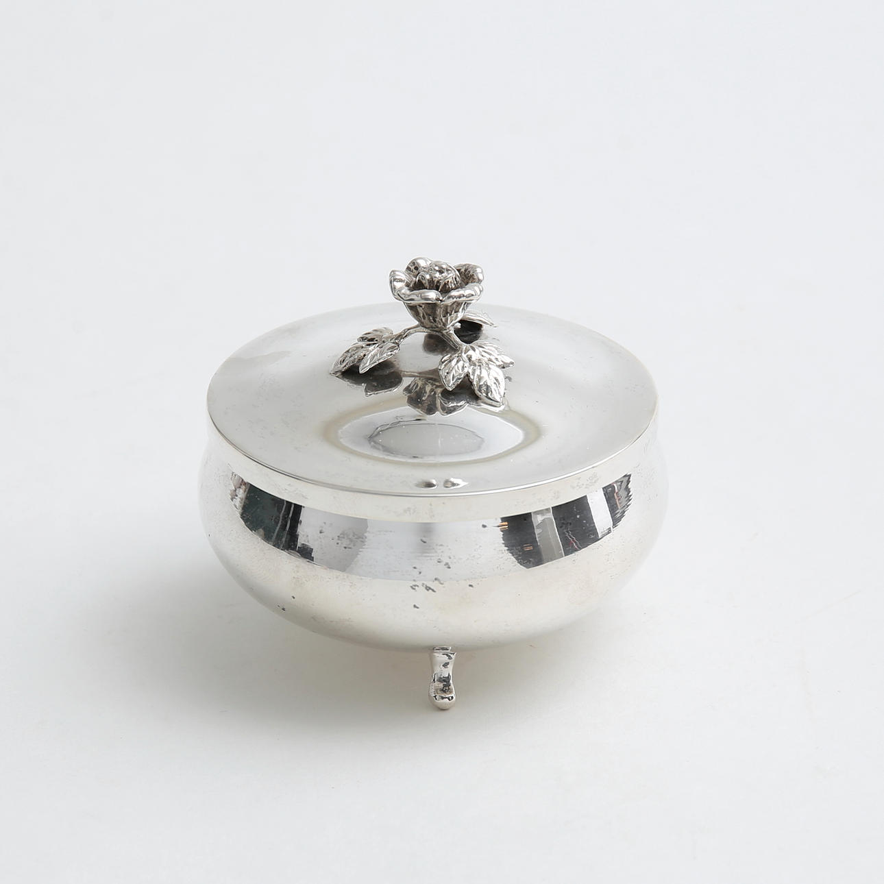 LOCKSKÅL, 830 silver, 90 gram, 1990-tal.