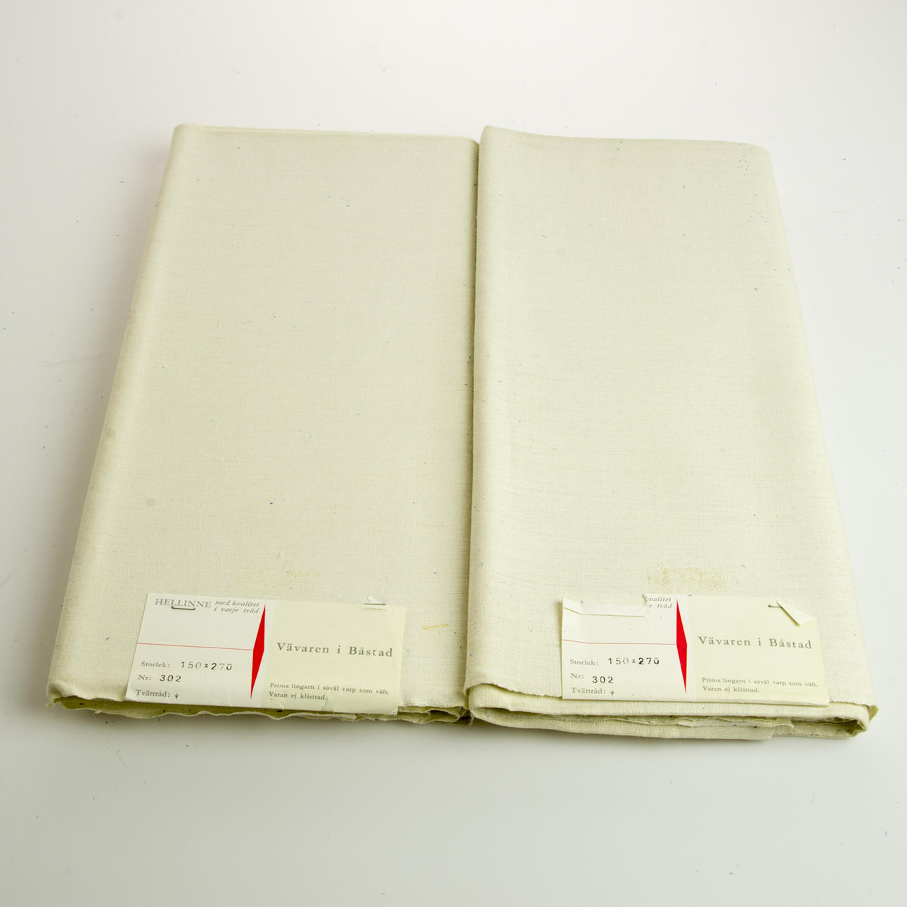 LAKAN, 2 stycken, linne.