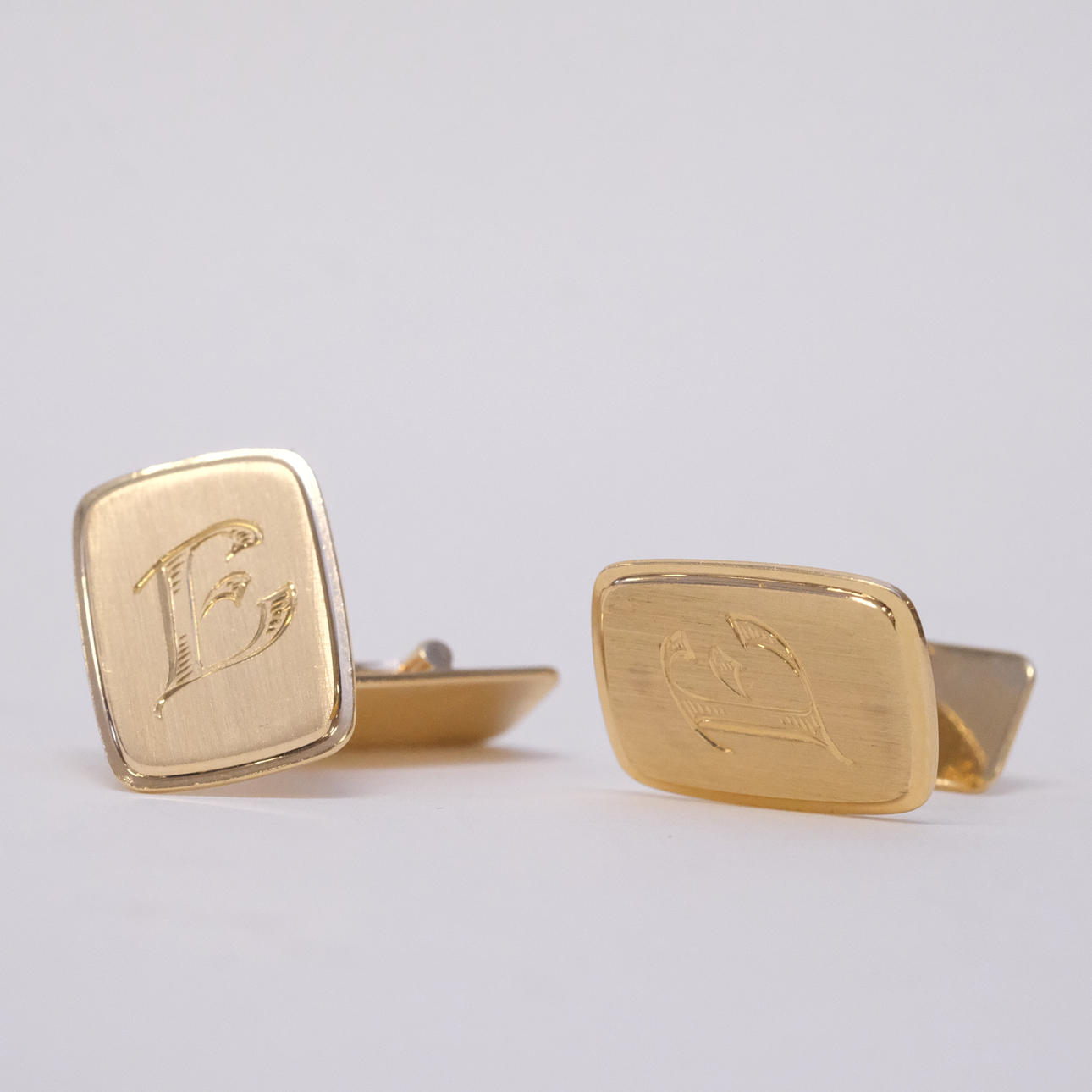 MANSCHETTKNAPPAR, ETT PAR, 18K GULD.