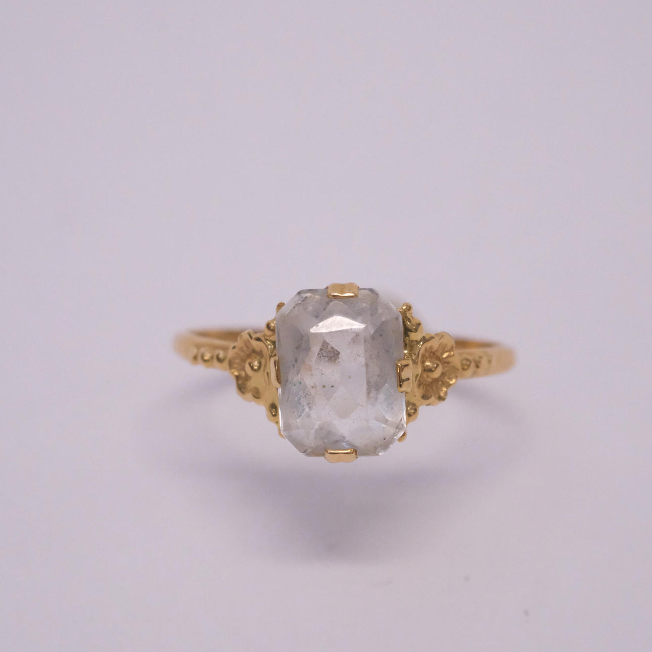 RING MED STEN, 18K GULD.