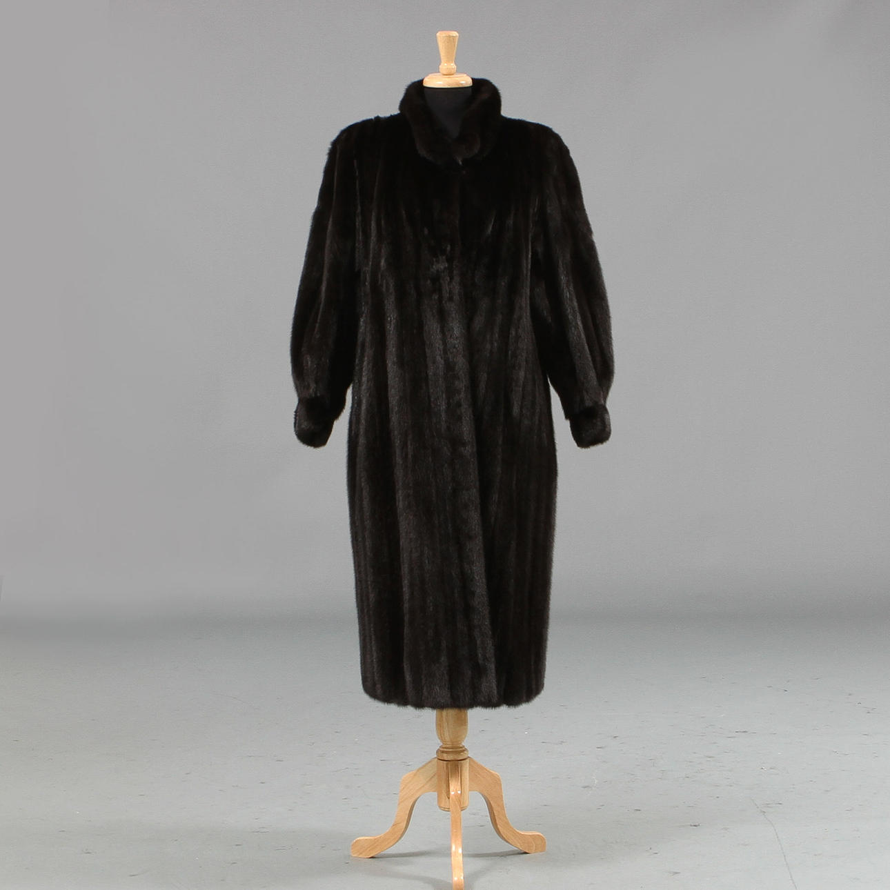 MINKPÄLS, Henrikssons Päls, Göteborg.