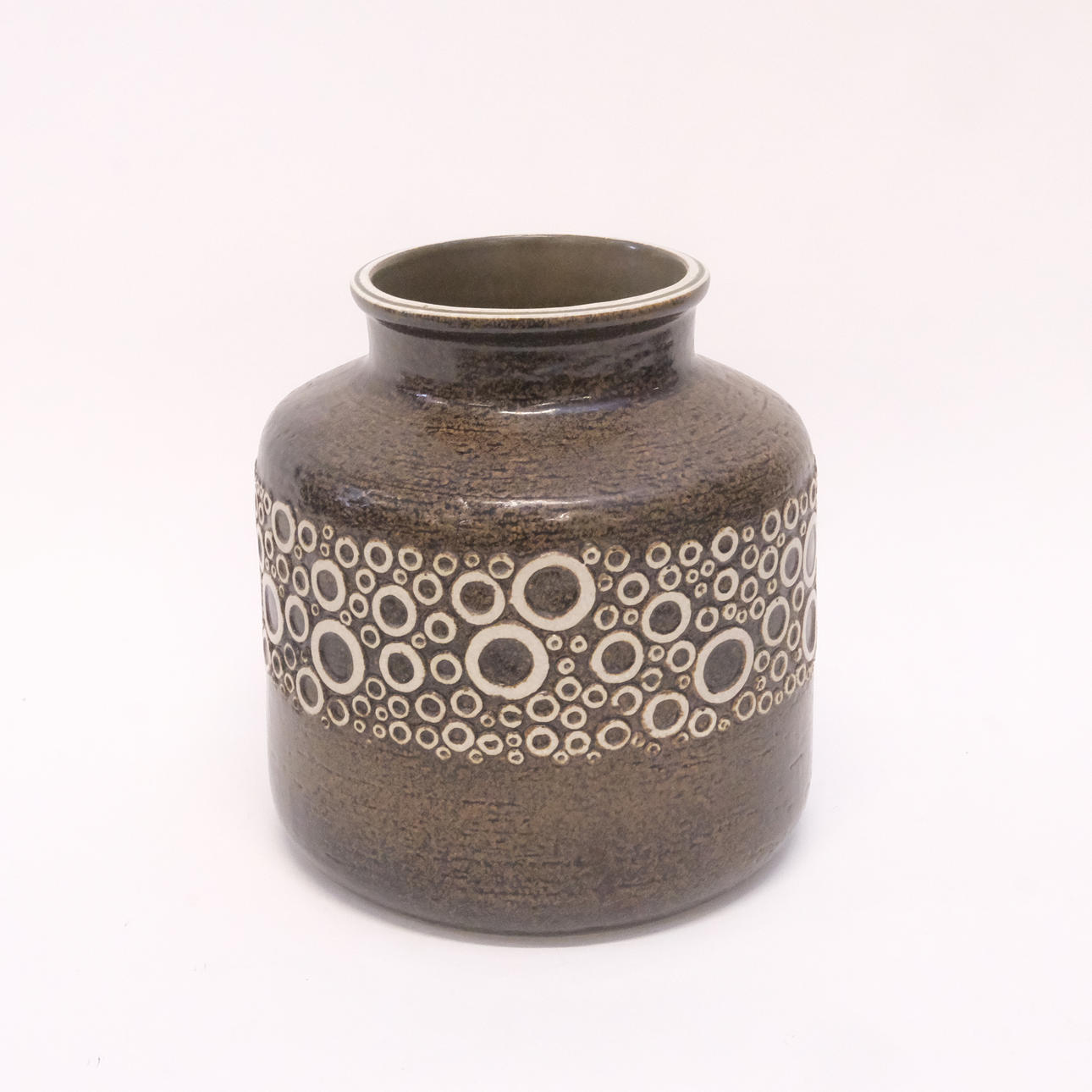 BRITT-LOUISE SUNDELL. VAS, GUSTAVSBERG STUDIO.