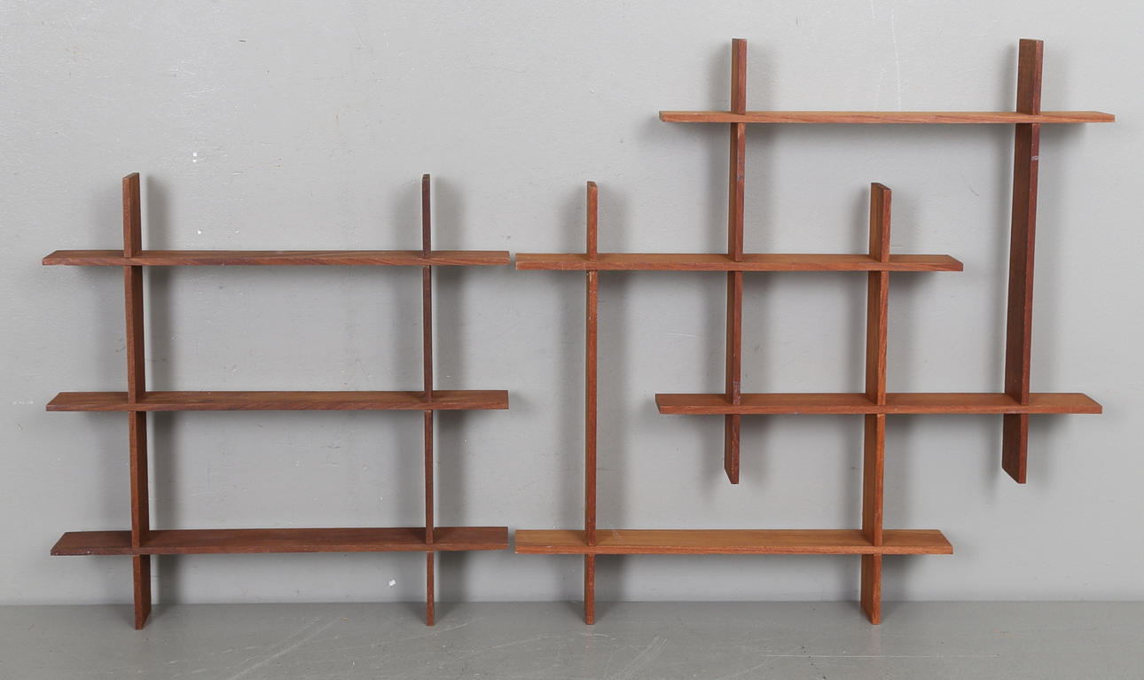 VÄGGHYLLOR, 2 st. Teak, 1900-talets andra hälft.
