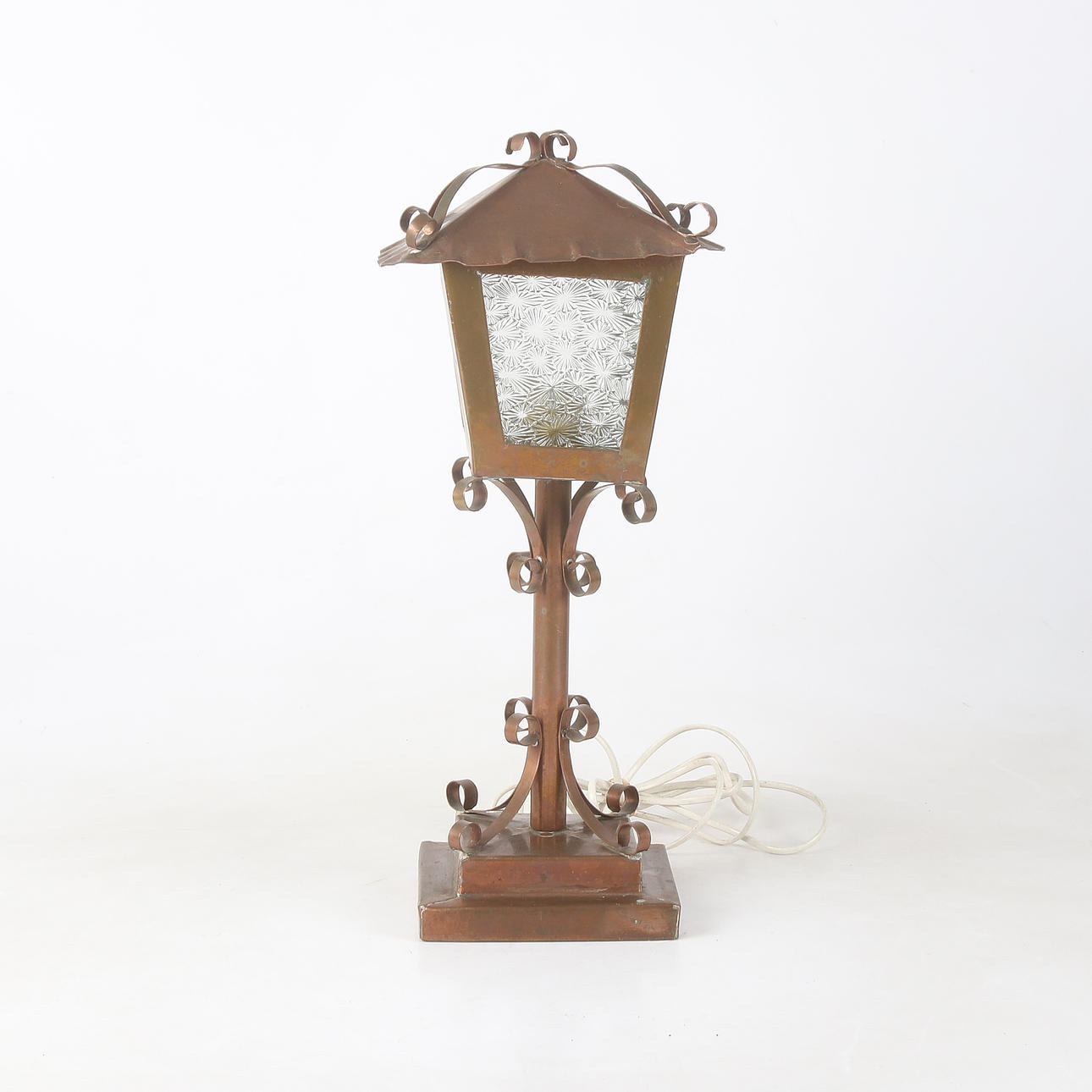 BORDSLAMPA, koppar, 1900-tal.