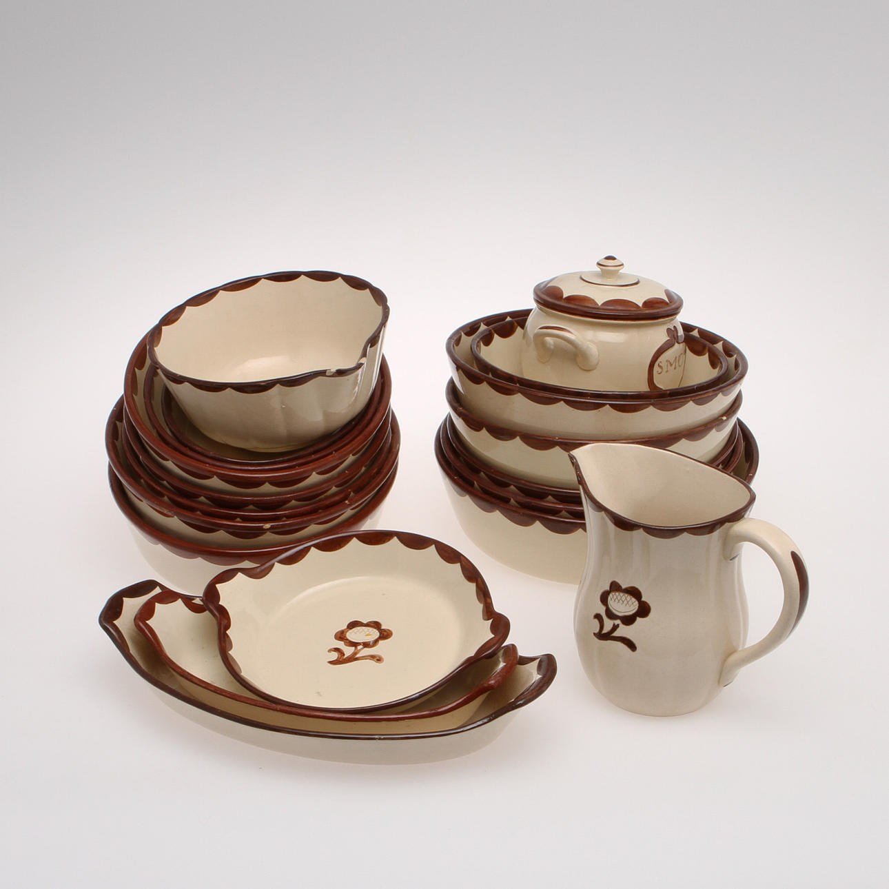 SERVISDELAR, 18 st, flintgods, Pyro, Gustafsberg.