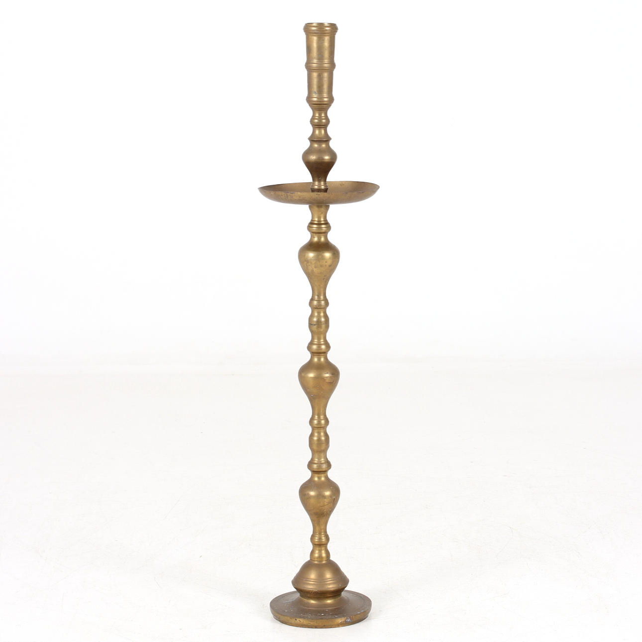 ALTARLJUSSTAKE, mässing, 1900-tal.
