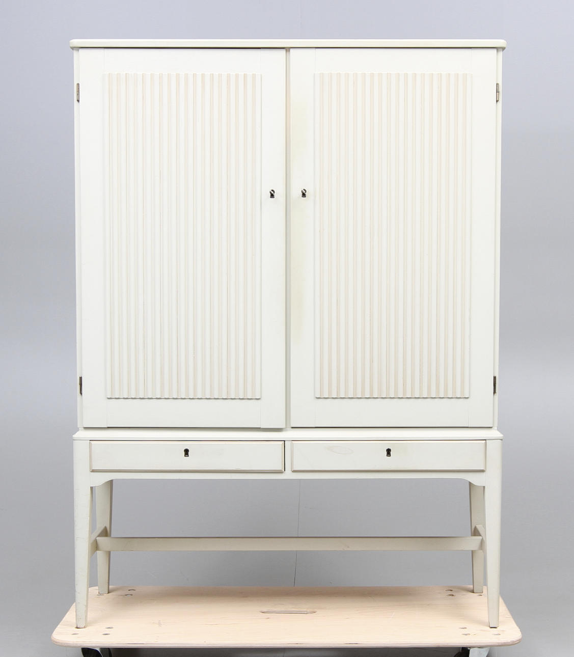 MATSALSSKÅP, Gustaviansk stil, 1900 talets mitt.