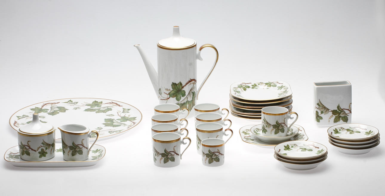 SERVISDELAR, porslin, 23 delar."Vinranka", Hackefors, 1900-talets andra hälft.