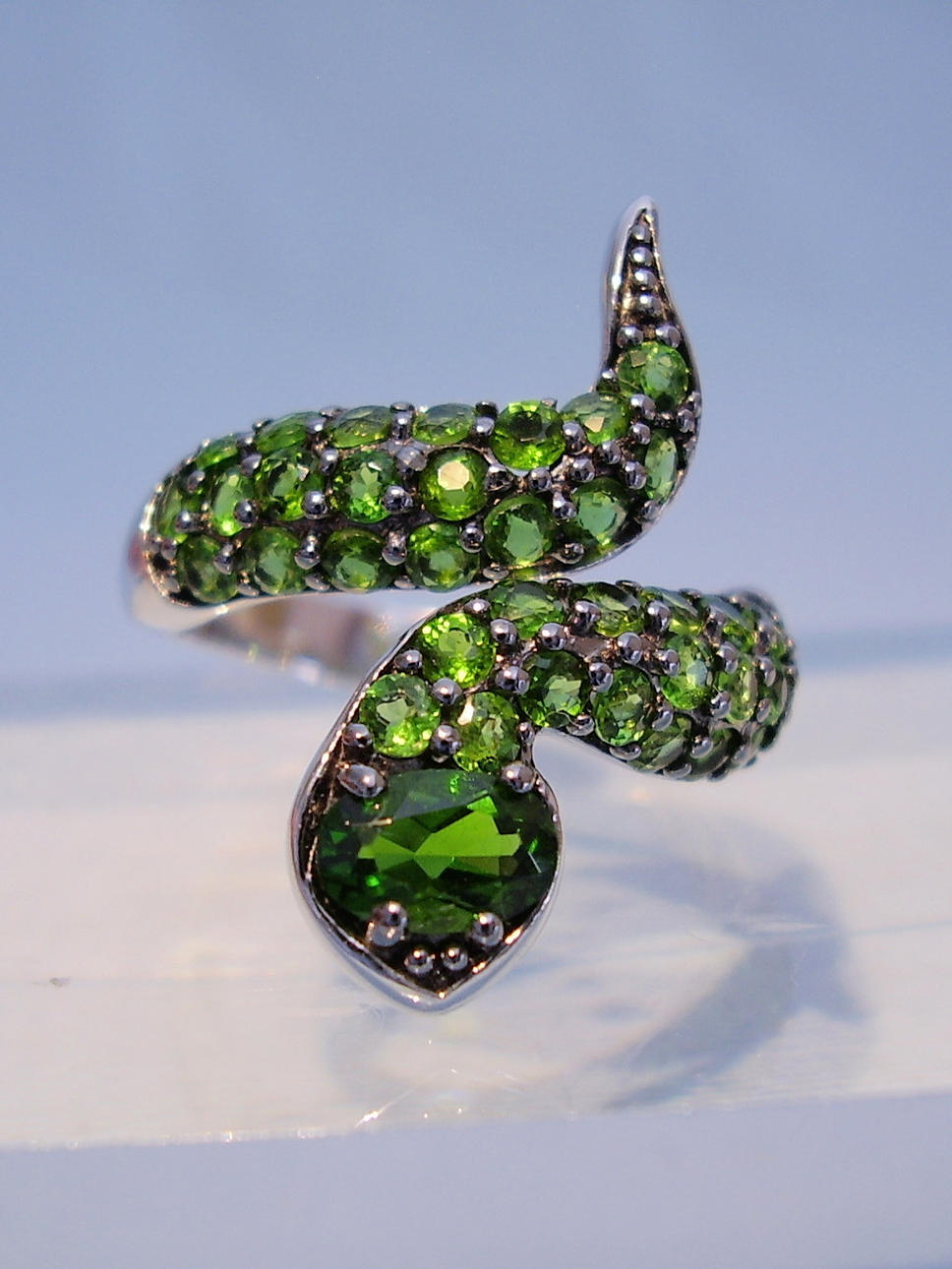 KROMIDIOPSIDRING 1.15 ct. ORM RING.