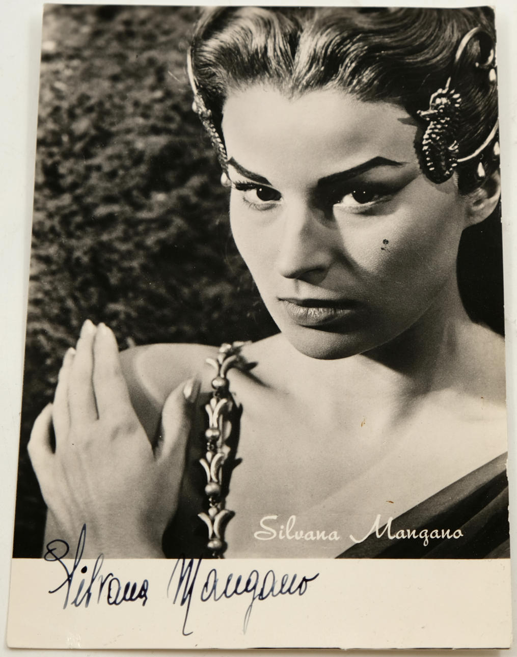 SILVANA MANGANA. Autograph.