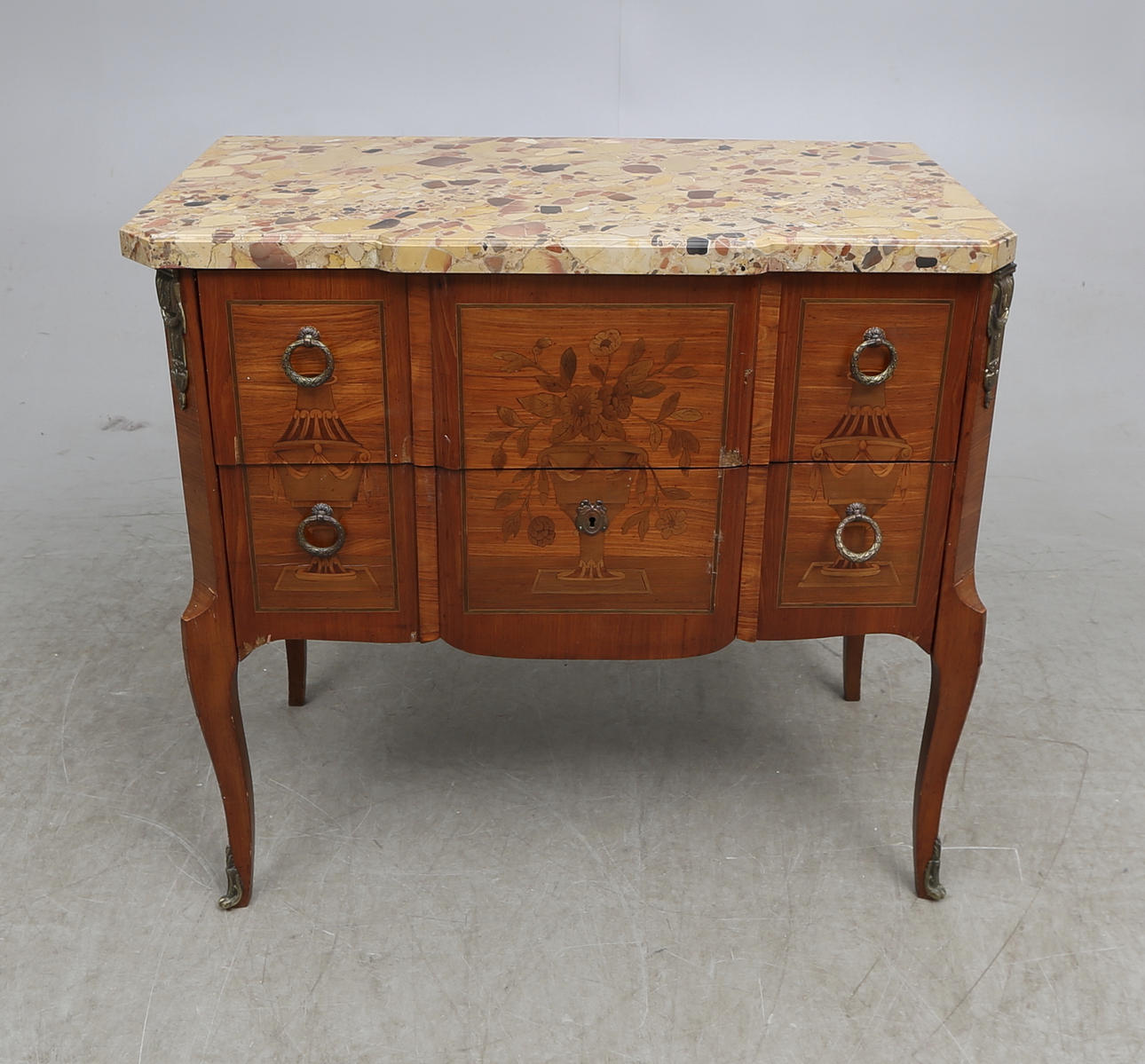 BYRÅ, Frankrike, tidigt 1900-tal.