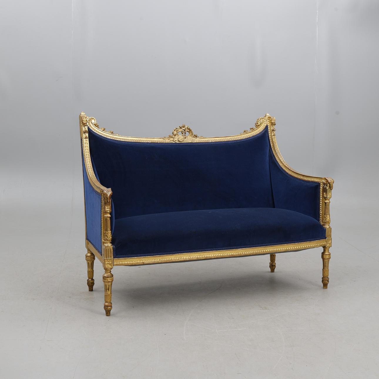 SOFFA, Louis XVI-stil.