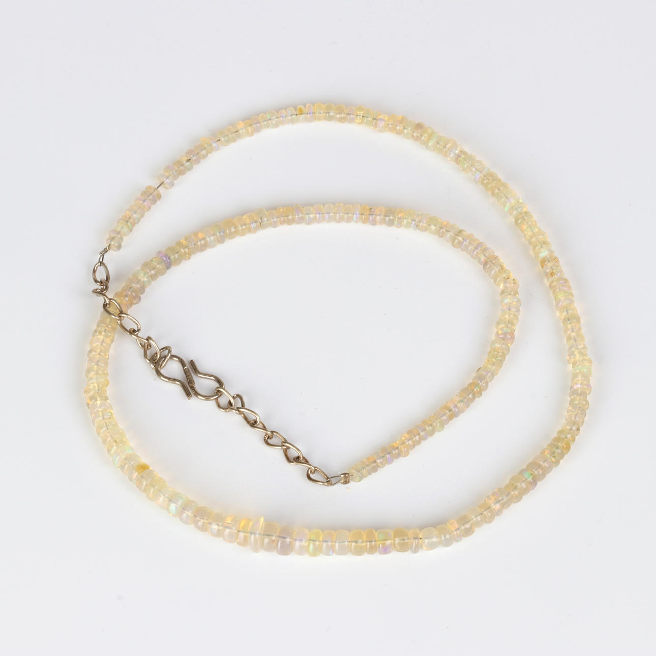 OPALHALSBAND.