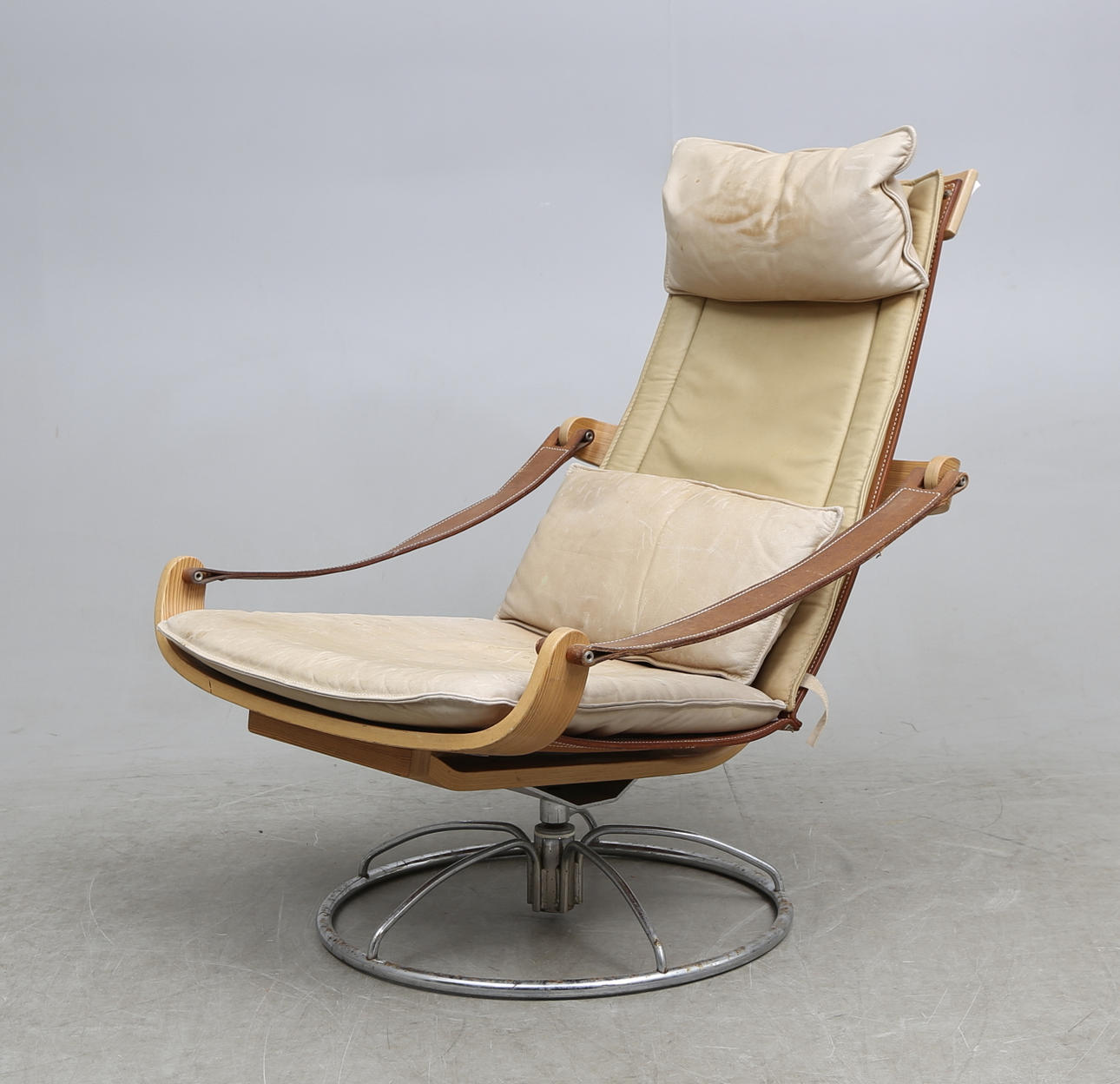 FÅTÖLJ, troligen Norge, 1900-talets andra hälft.