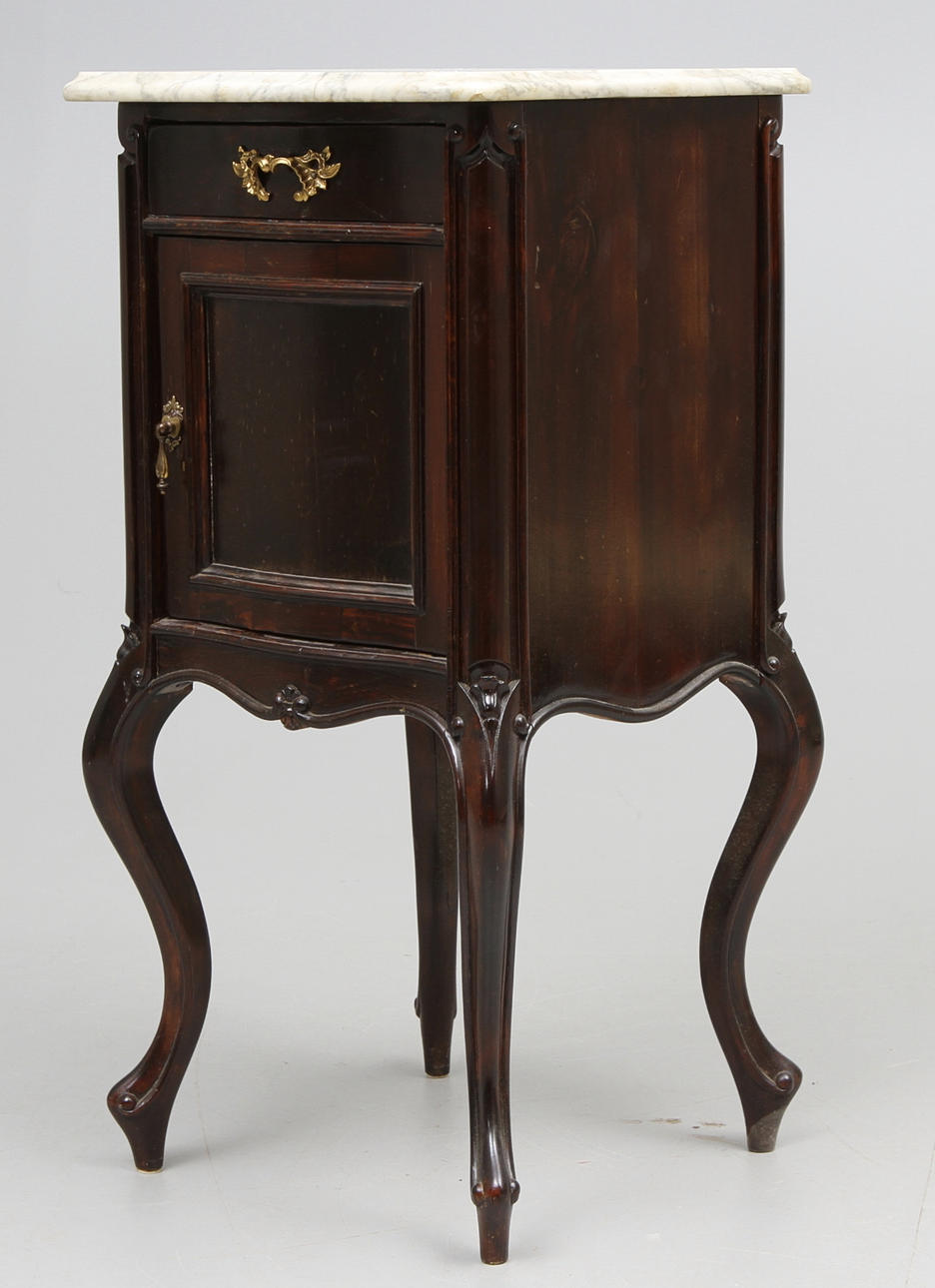 POTTSKÅP MED MARMORSKIVA, Nyrokoko, 1800 tal.