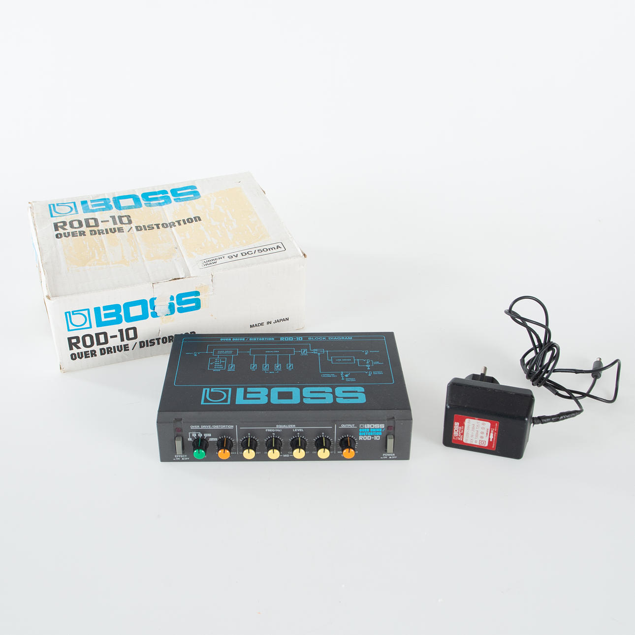 BOSS ROD-10 HALVRACK DISTORTION.