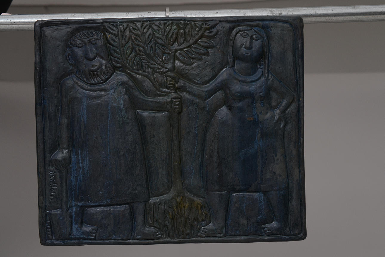 ÅKE HOLM. VÄGGRELIEF, terrakotta.