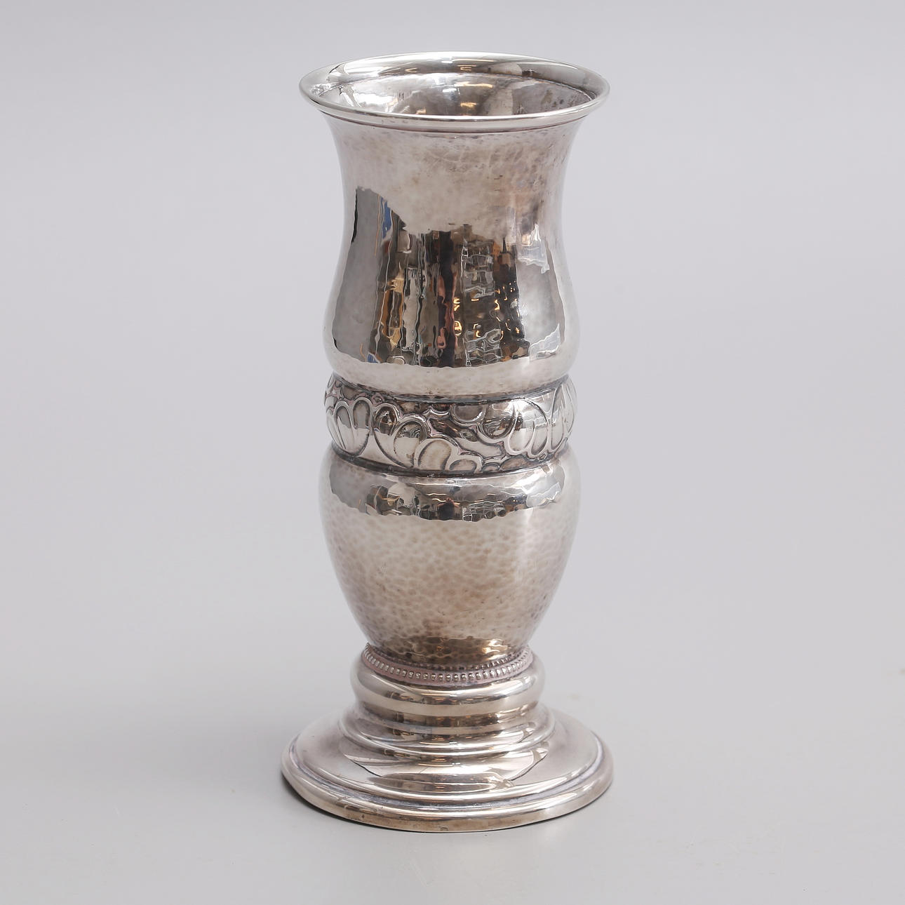 VAS, silver, 269 gram.