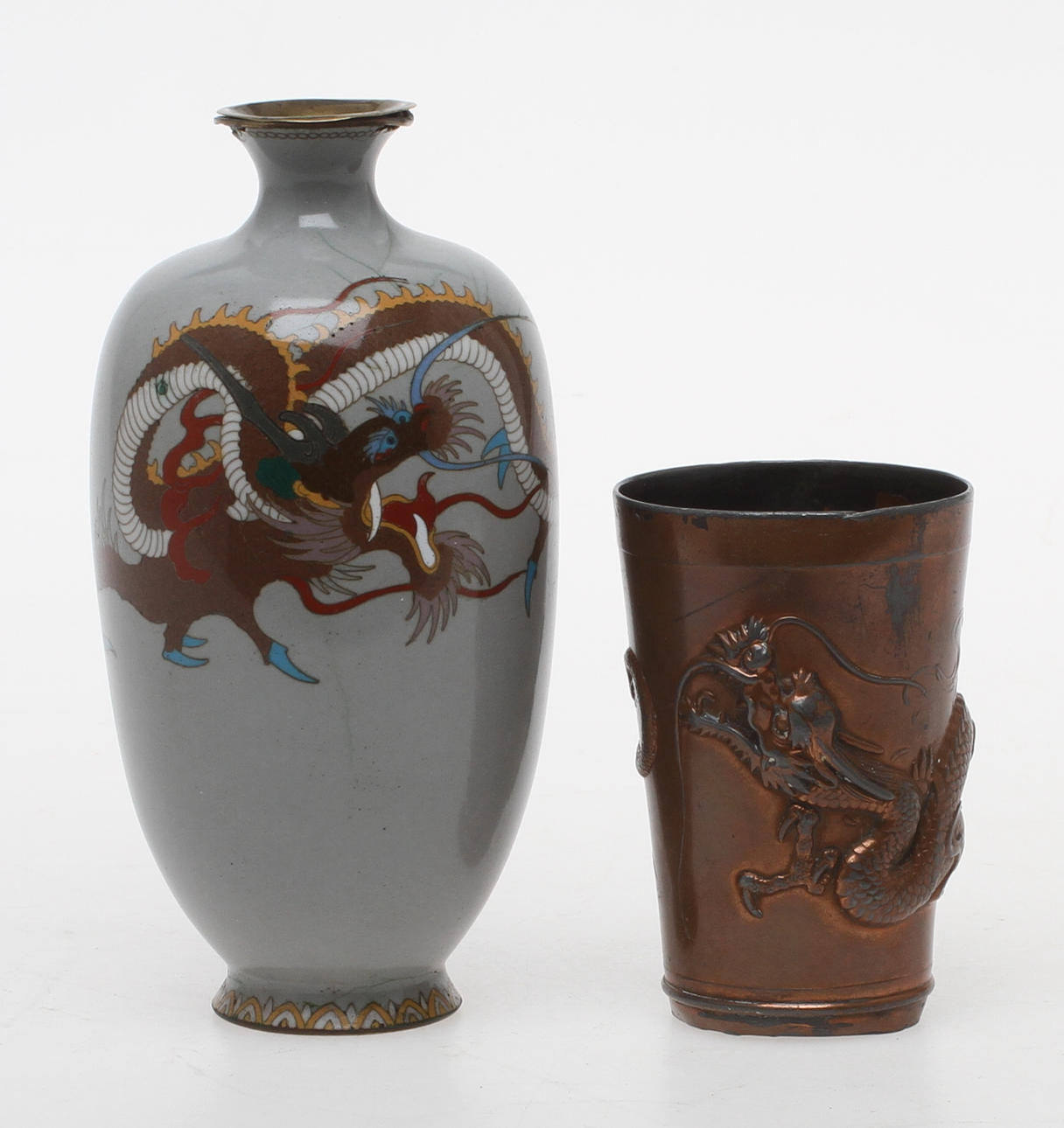 MUGG och VAS, orientaliska, dekor av drakar.