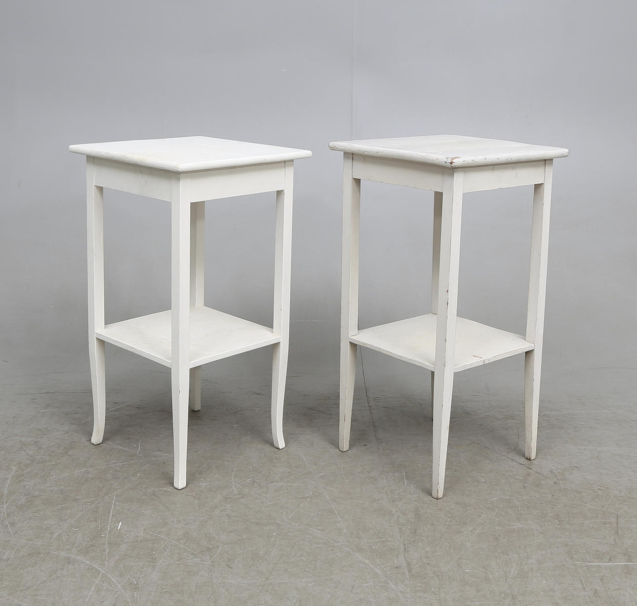 BORD/PIEDESTALER, 2 st, 1900-tal.